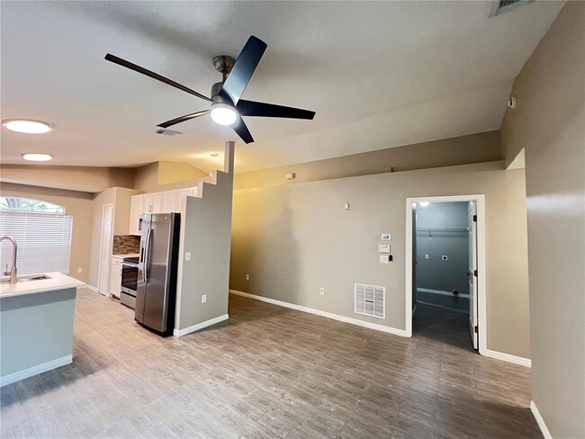 Building Photo - 1357 Woodwind Dr