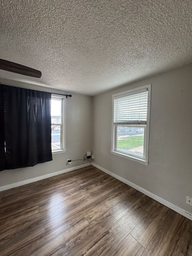 Building Photo - 444 N 400 W