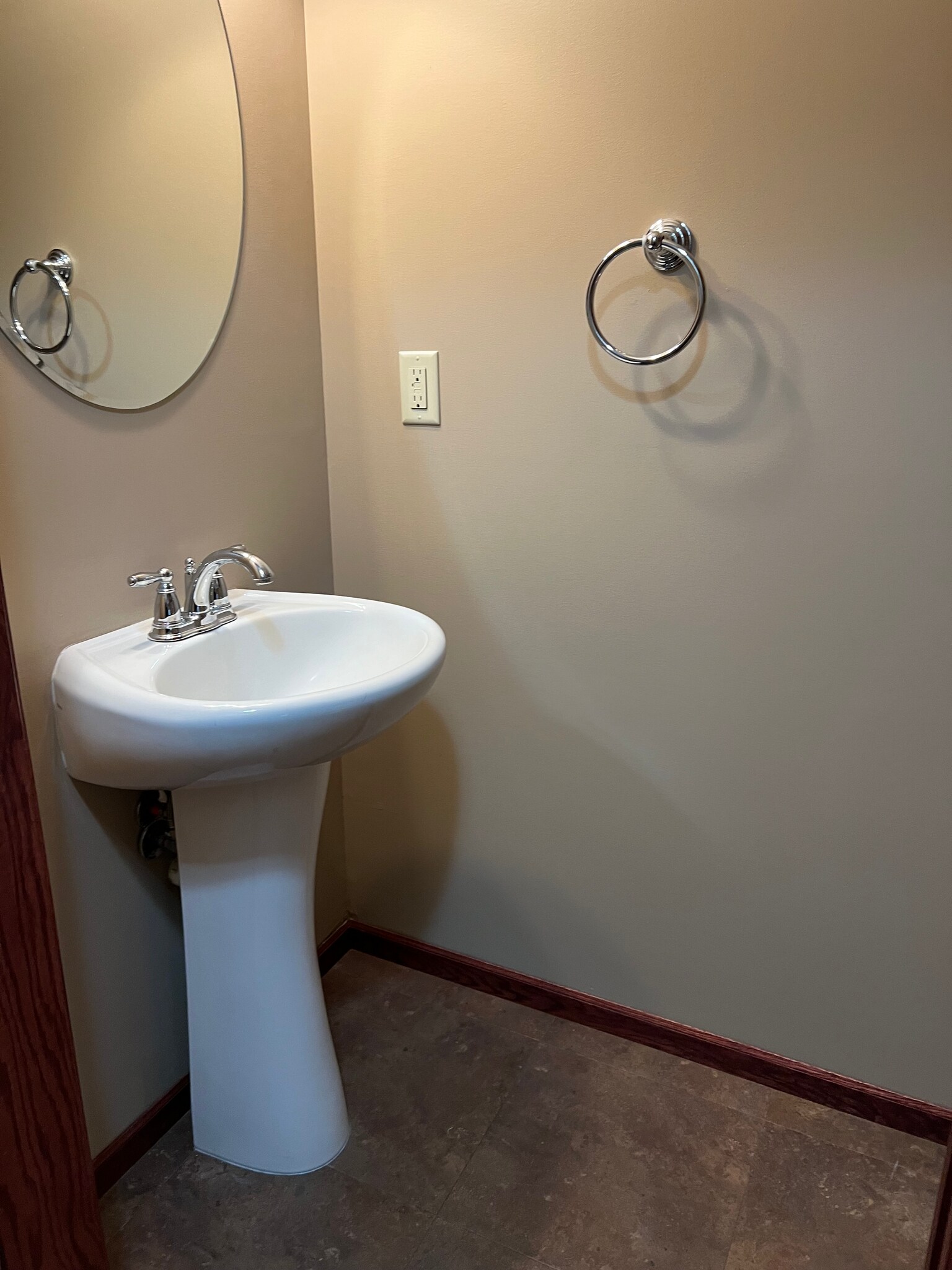 Building Photo - 4831 10th Ave