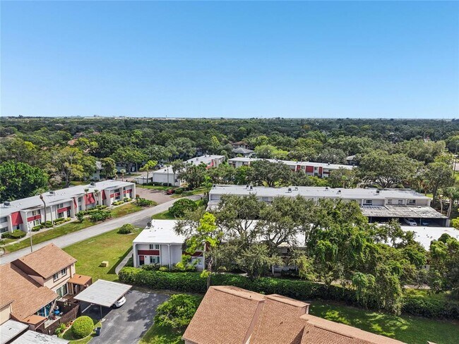 Building Photo - 2906 Lichen Ln