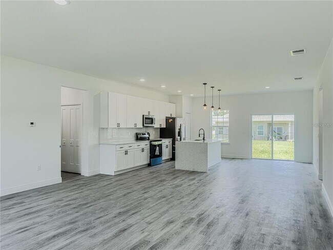 Building Photo - 14245 SW 28th Ct