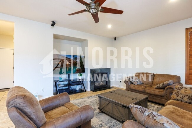 Building Photo - Beautiful Large Home NOT FURNISHED with Pool in Villago Community