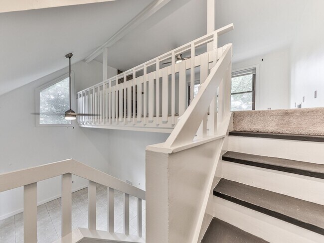 Building Photo - 932 Blackwell Trail