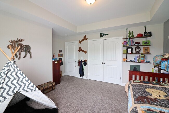 Building Photo - "Spacious 4-Bedroom Gem with 3.5 Baths and...