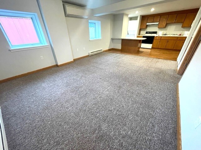 Building Photo - 810 Erie Ave