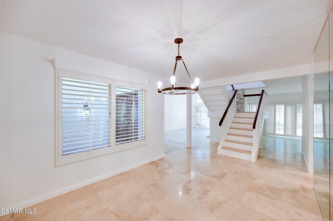 Building Photo - 681 Triunfo Canyon Rd