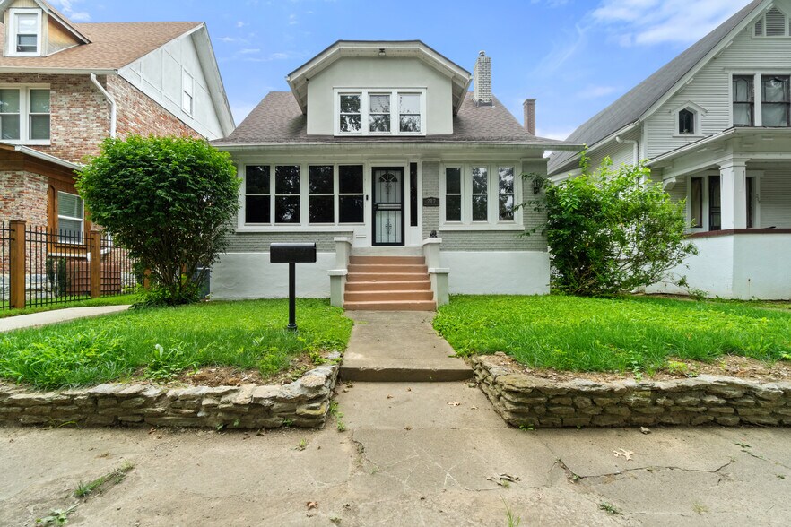 Building Photo - 217 Shawnee Dr
