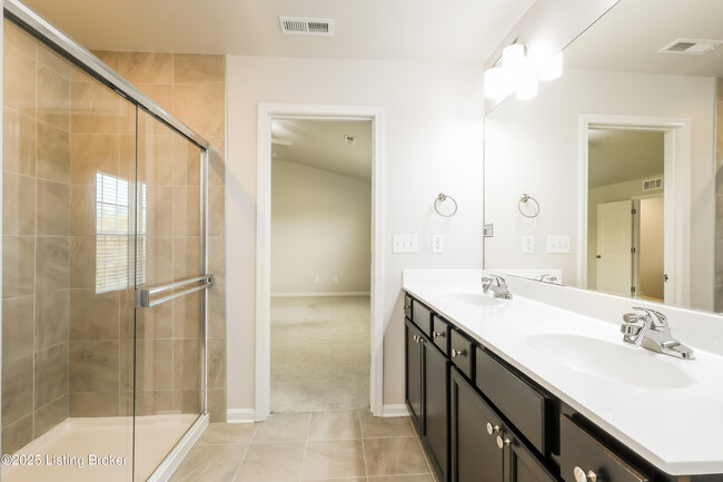 Building Photo - 7907 Cascade Falls Cove