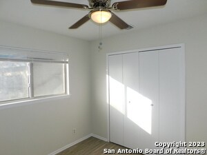 Building Photo - 923 Spring Park St