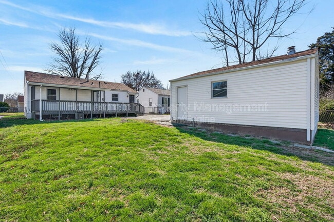 Building Photo - 9625 Theodosia Ave