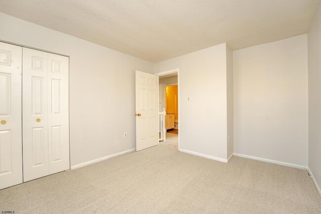 Building Photo - 19 Clipper Ct