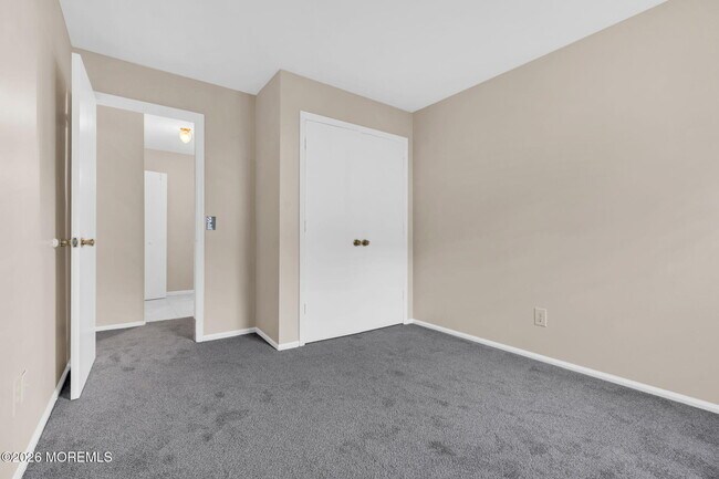 Building Photo - 2101 Bayhead Dr