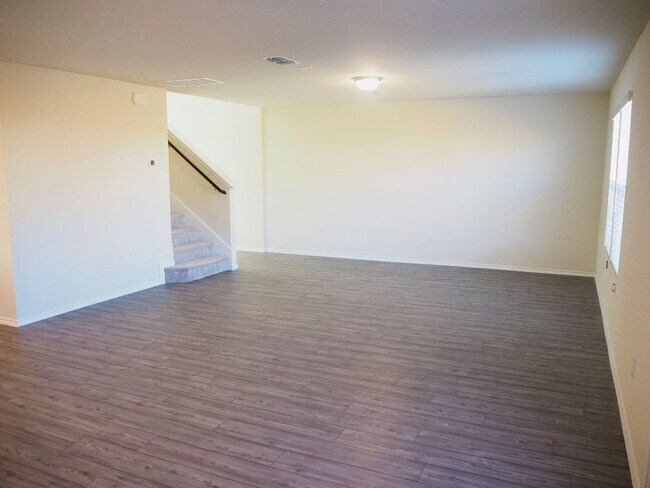 Building Photo - 3 Bed 2.5 Bath Home in Van Alstyne