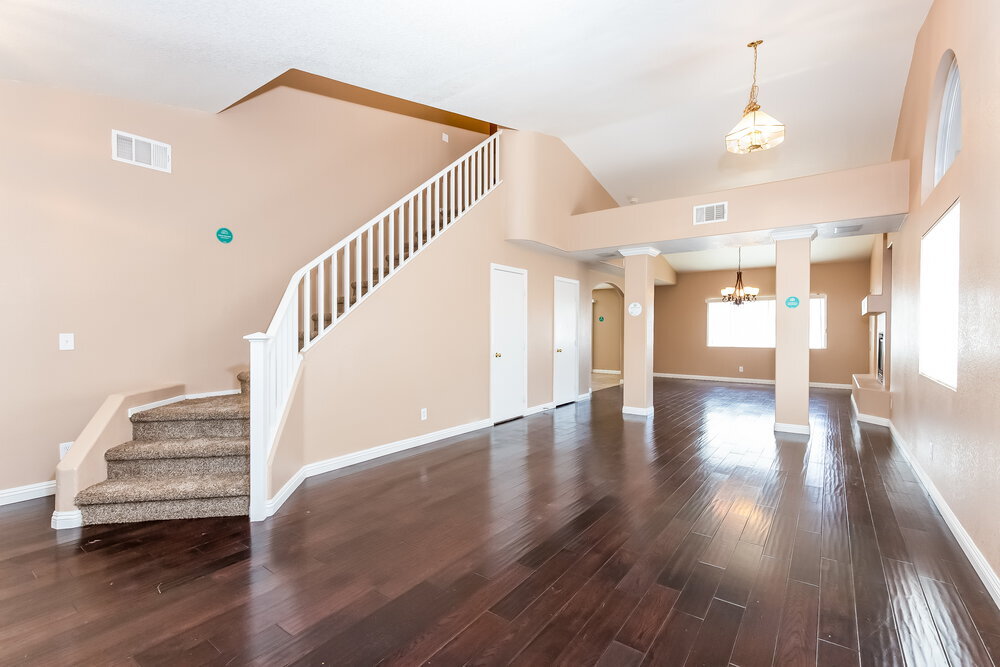 Building Photo - 2205 Royal Caribbean Ave