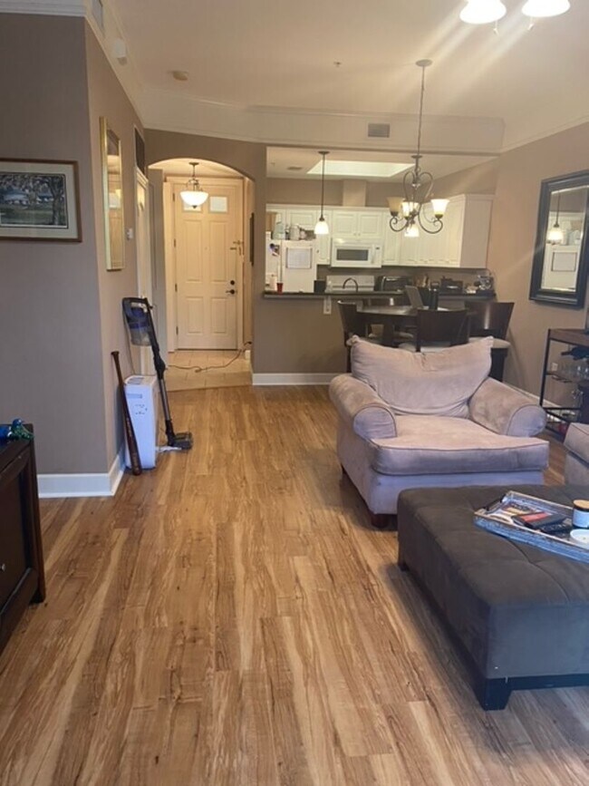 Building Photo - Jackson Square - 2 Bedroom, 2 Bathroom Condo **$400 Leasing Bonus**