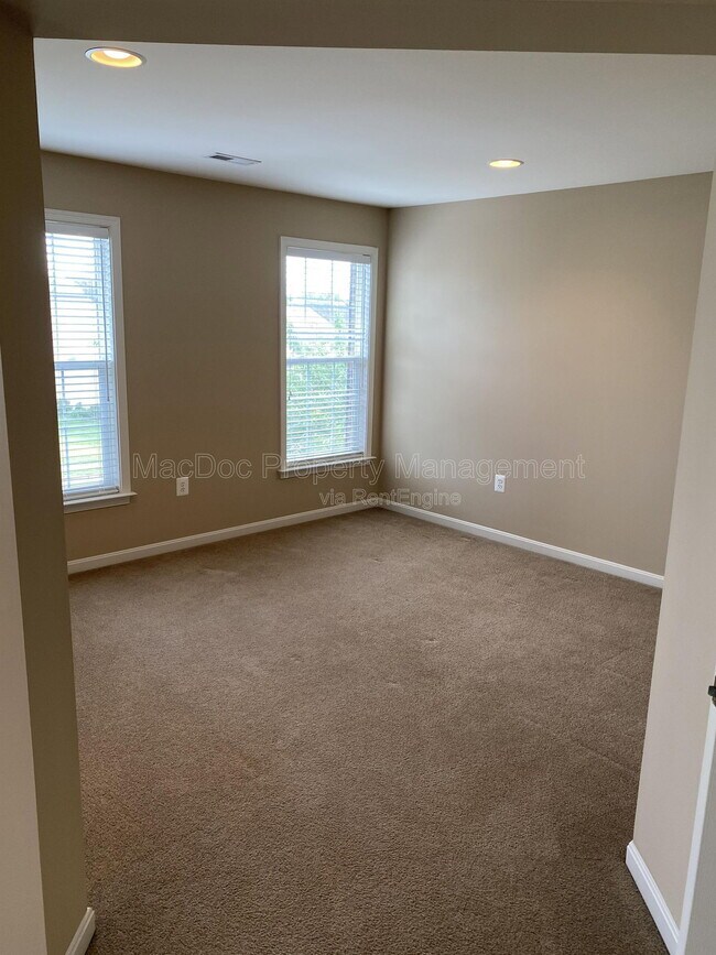 Building Photo - 121 Riggs Rd