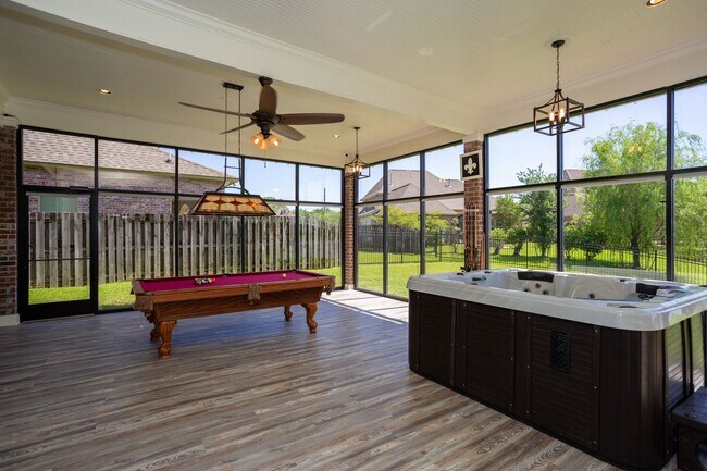 Building Photo - Fully Furnished, All-Inclusive Lakefront L...