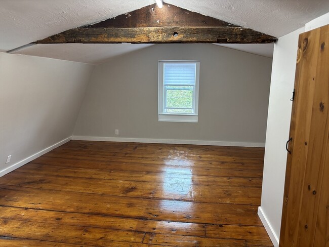 Building Photo - 10 Palfrey Ct