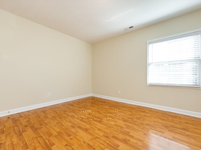 Building Photo - 1324 Bethel Rd