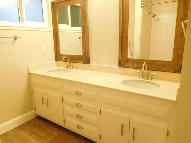 Building Photo - 2877 El Camino Real