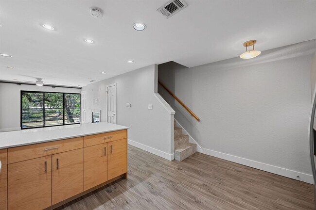 Building Photo - 2605 Enfield Rd