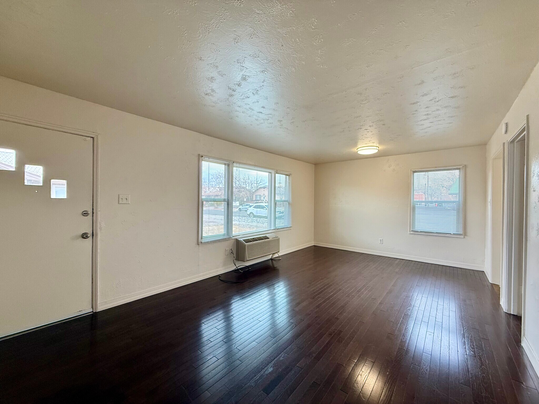 Building Photo - 1151 Belford Ave