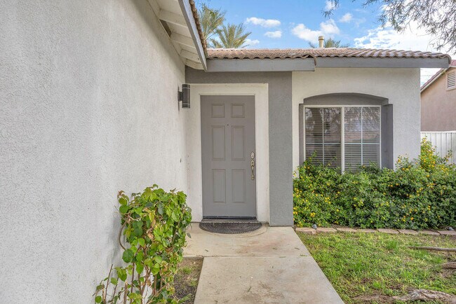 Building Photo - 83950 Avenida Serena