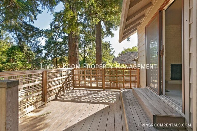 Building Photo - 9803 SW 49th Ave