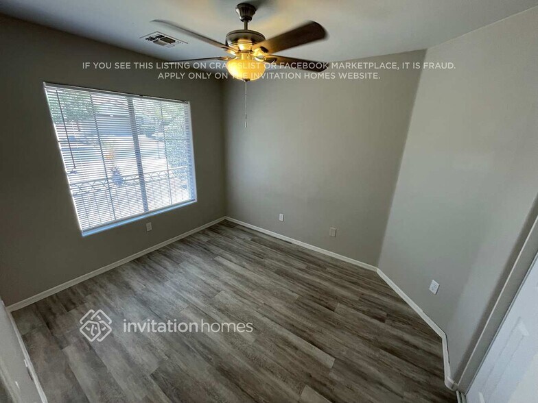 Building Photo - 1532 W Burgess Ln