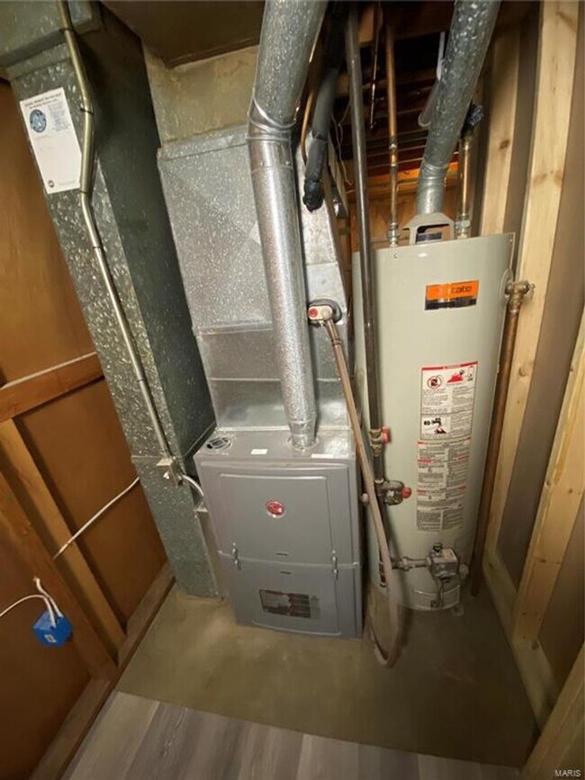 Building Photo - 9511 Antigo Dr