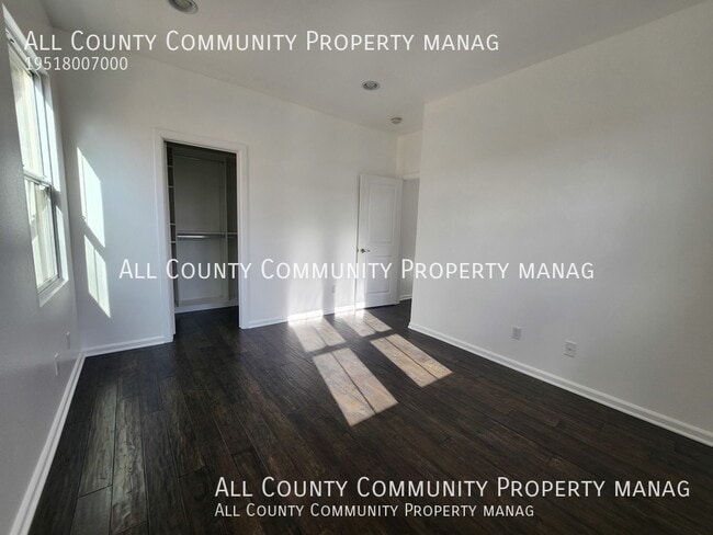 Building Photo - 43 Los Indios