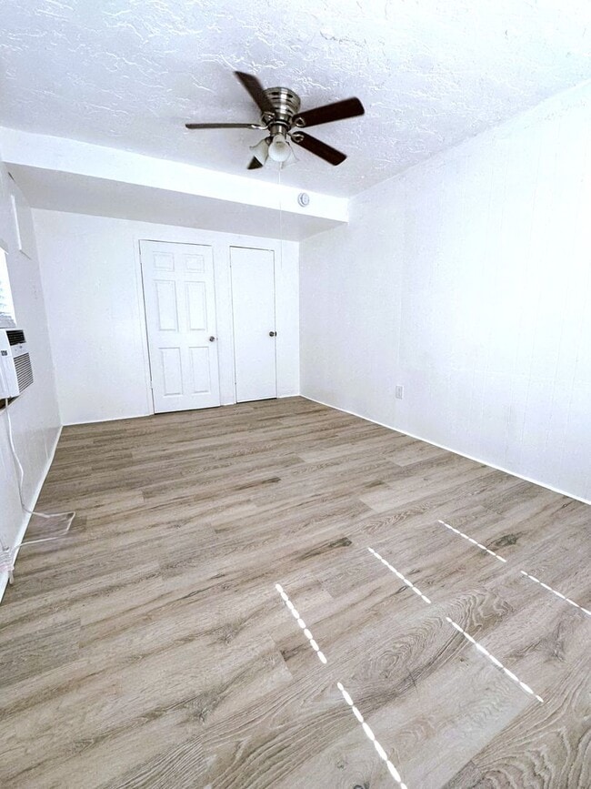 Building Photo - For Rent Beautiful 4-Bedroom Home with Bon...