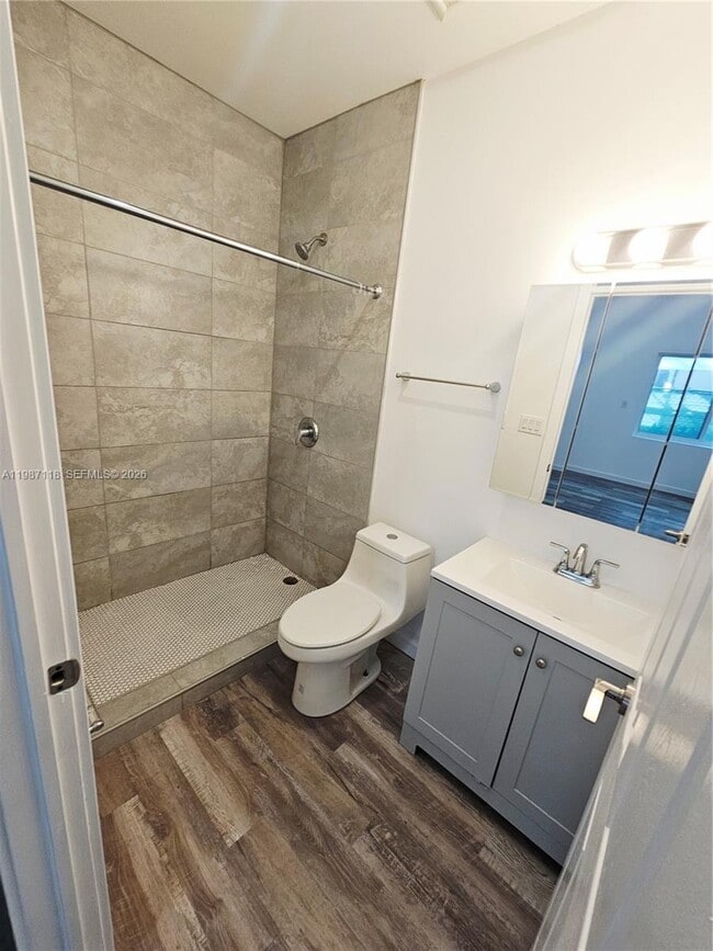 Building Photo - 127 NE 184th Terrace