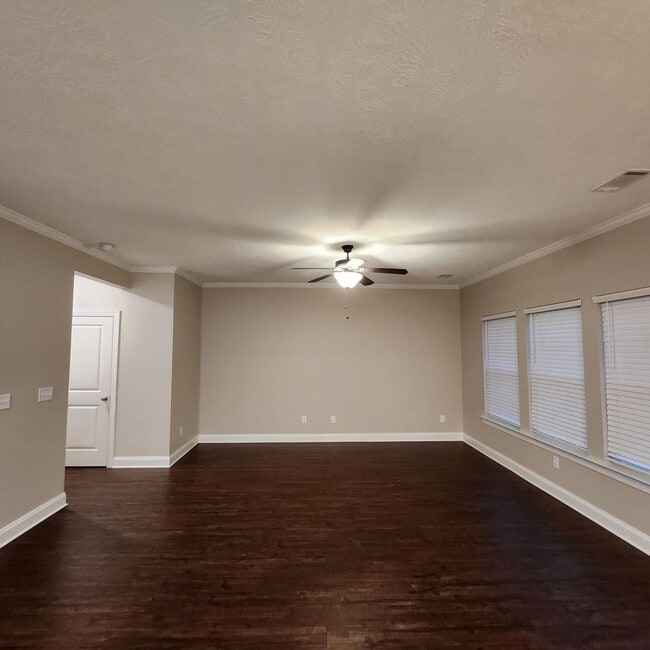 Building Photo - 5117 Heathbrook Dr