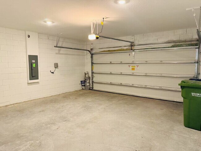 Building Photo - 644 Reggie Rd