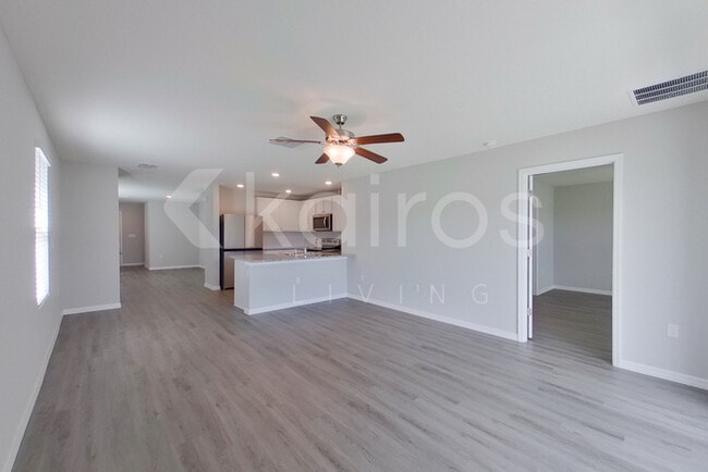 Building Photo - 8595 SW 43rd Ter