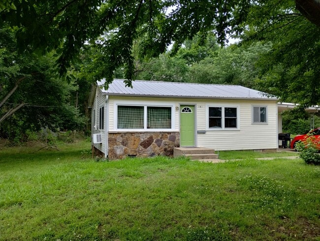 Primary Photo - 302 North St