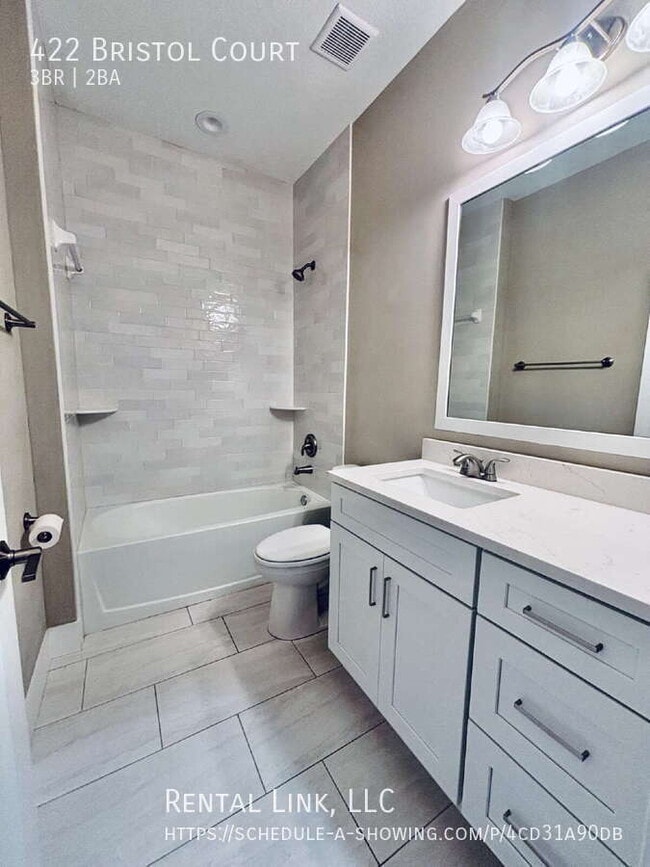 Building Photo - 422 Bristol Ct