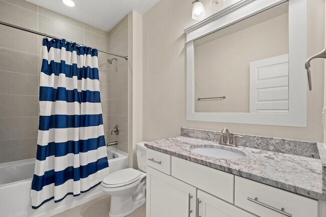 Building Photo - 99 Grande Pointe Cir