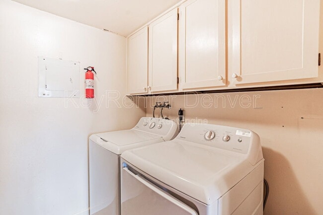 Building Photo - 8756 Chase Dr