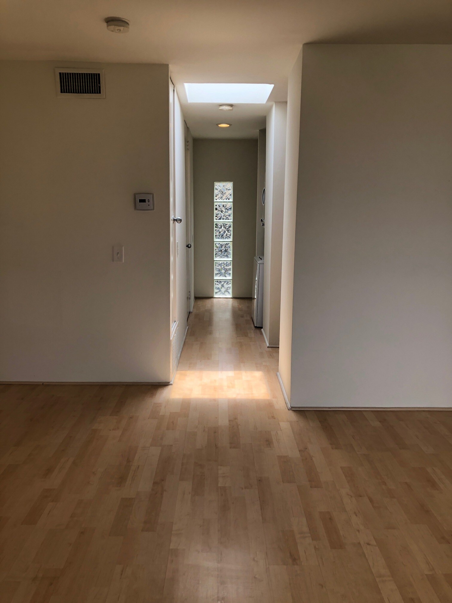 Building Photo - 1733 Lucile Ave