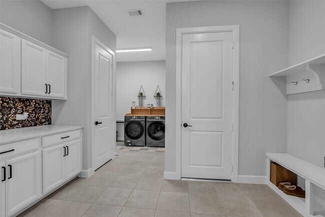 Building Photo - 17415 Violet Vineyard St
