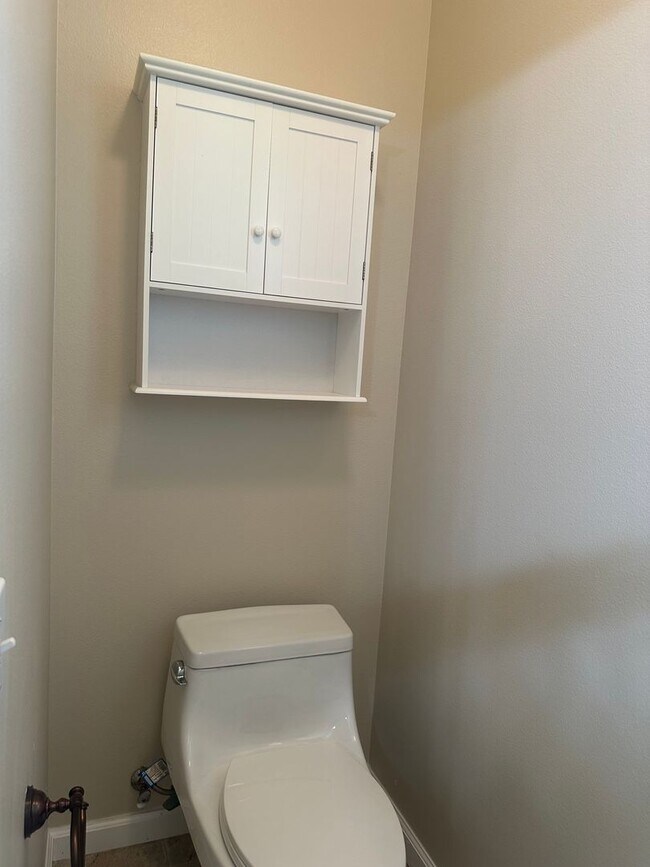 Building Photo - Single Story cul-de-sac 3Beds/2Bath Home i...