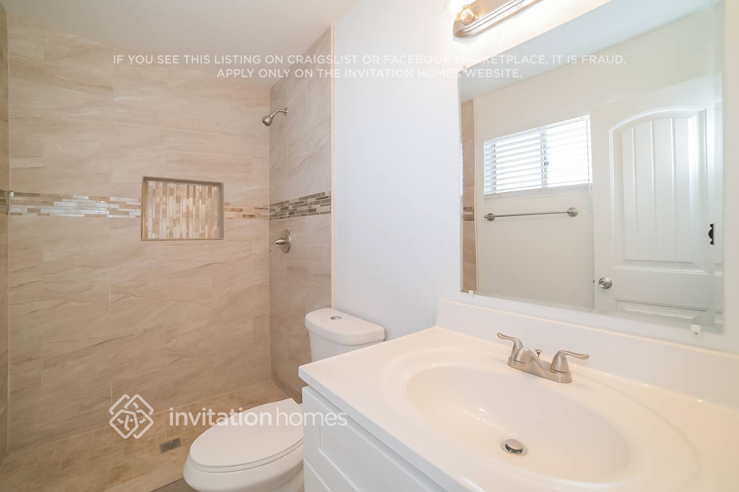Building Photo - 2925 N 86th Dr