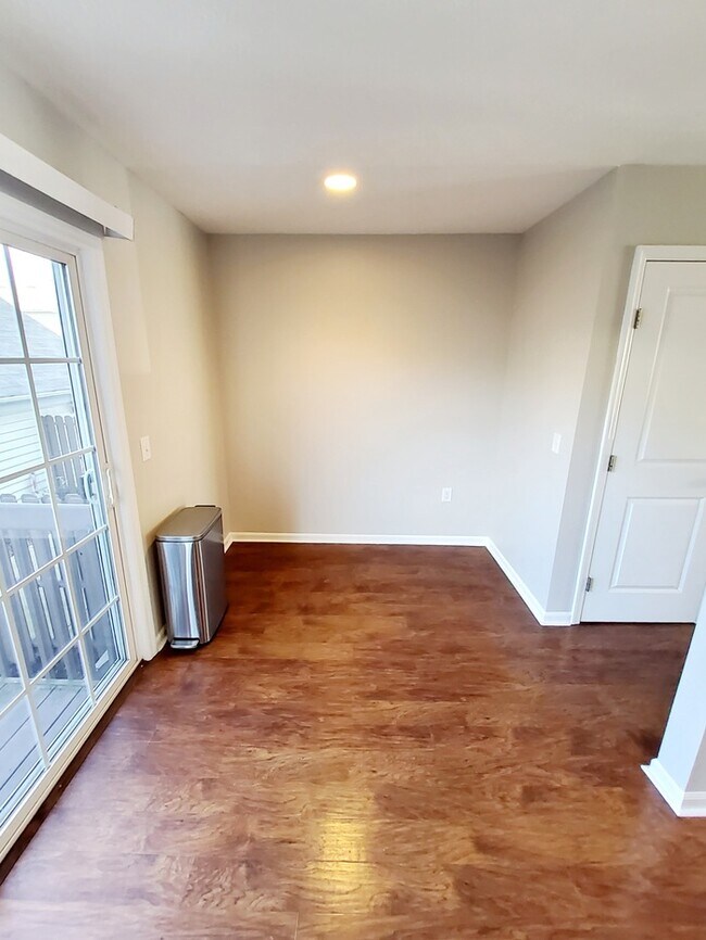 Building Photo - Charming 2 beds 2.5 baths in Columbus!