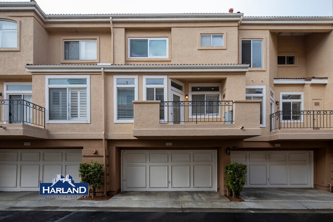 Building Photo - 7110 Calabria Ct