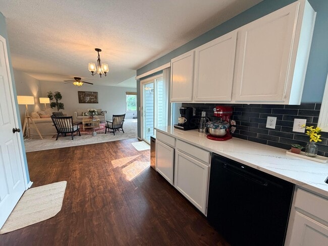 Building Photo - 5205 Wabash River St