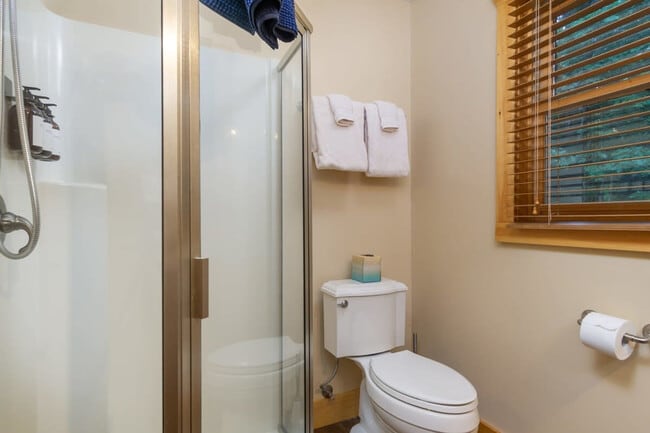 Building Photo - 141 Yellow Locust Dr