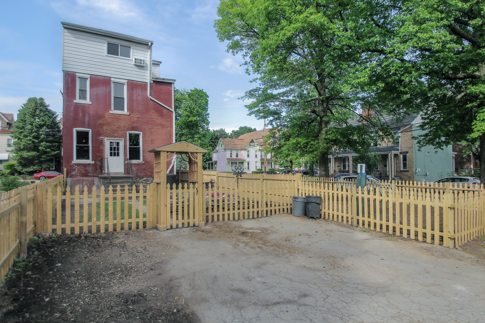 Building Photo - 328 Franklin Ave
