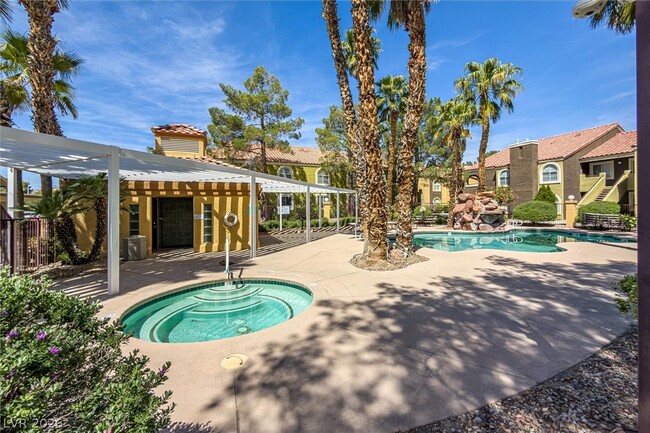 Building Photo - 7950 W Flamingo Rd